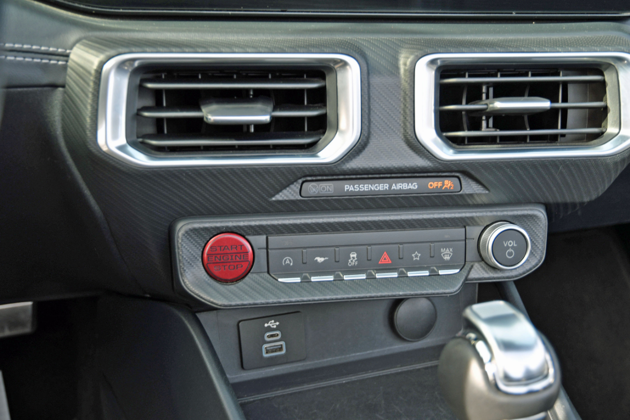 Ford Mustang EcoBoost Convertible 2025