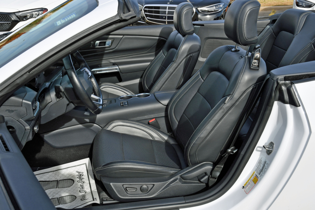 Ford Mustang EcoBoost Convertible 2025