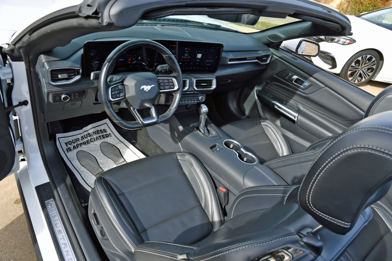 Ford Mustang EcoBoost Convertible 2025
