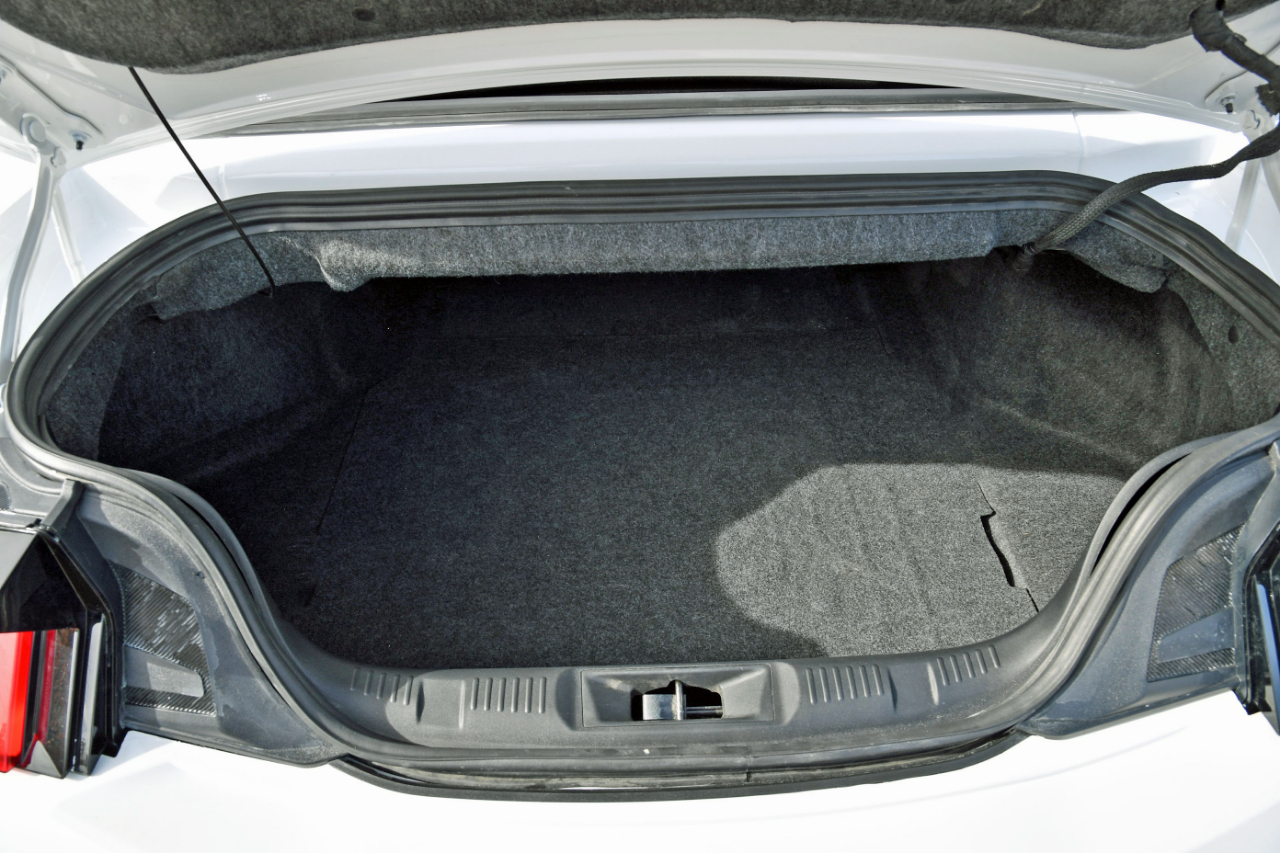 Ford Mustang EcoBoost Convertible 2025