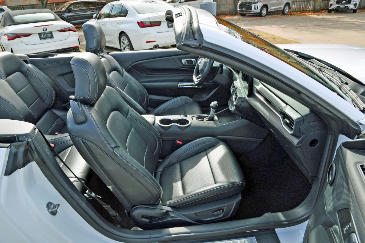 Ford Mustang EcoBoost Convertible 2025