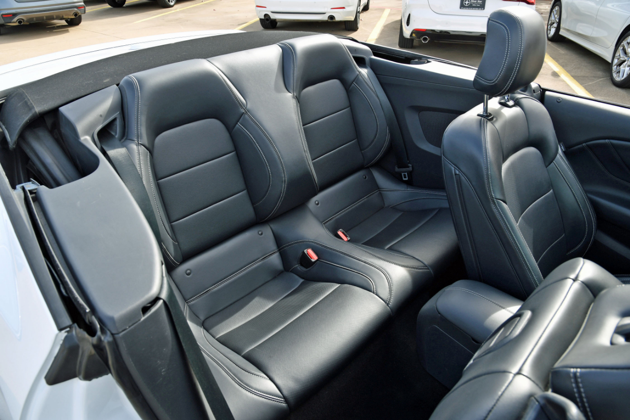 Ford Mustang EcoBoost Convertible 2025