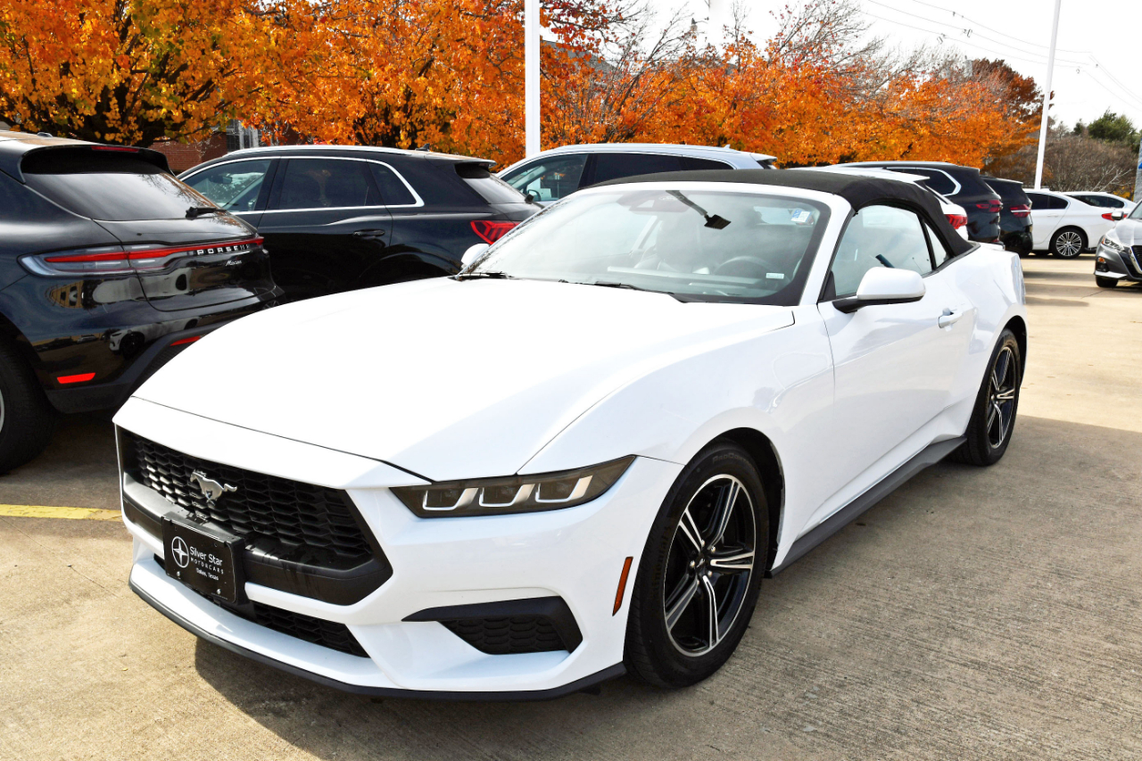 Ford Mustang EcoBoost Convertible 2025