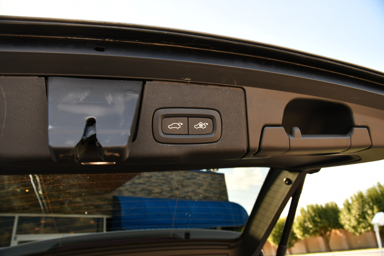 Volvo XC60 B5 AWD Plus 2025