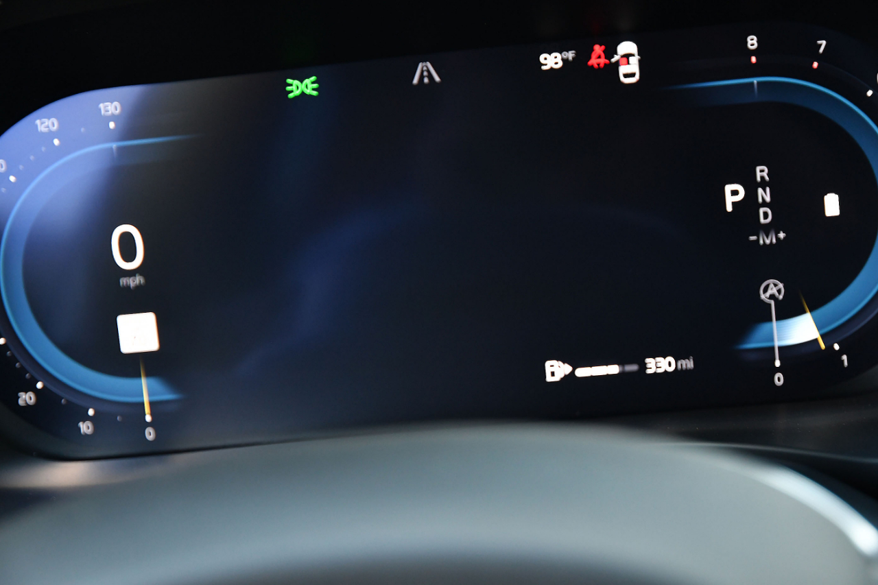 Volvo XC60 B5 AWD Plus 2025