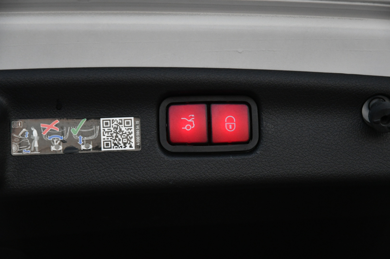 Mercedes-Benz C-Class C 300 Sedan 2025