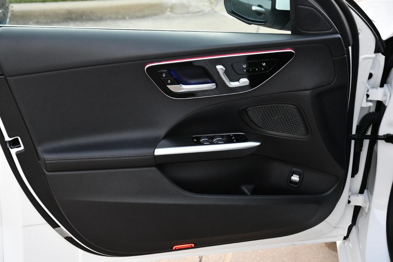 Mercedes-Benz C-Class C 300 Sedan 2025