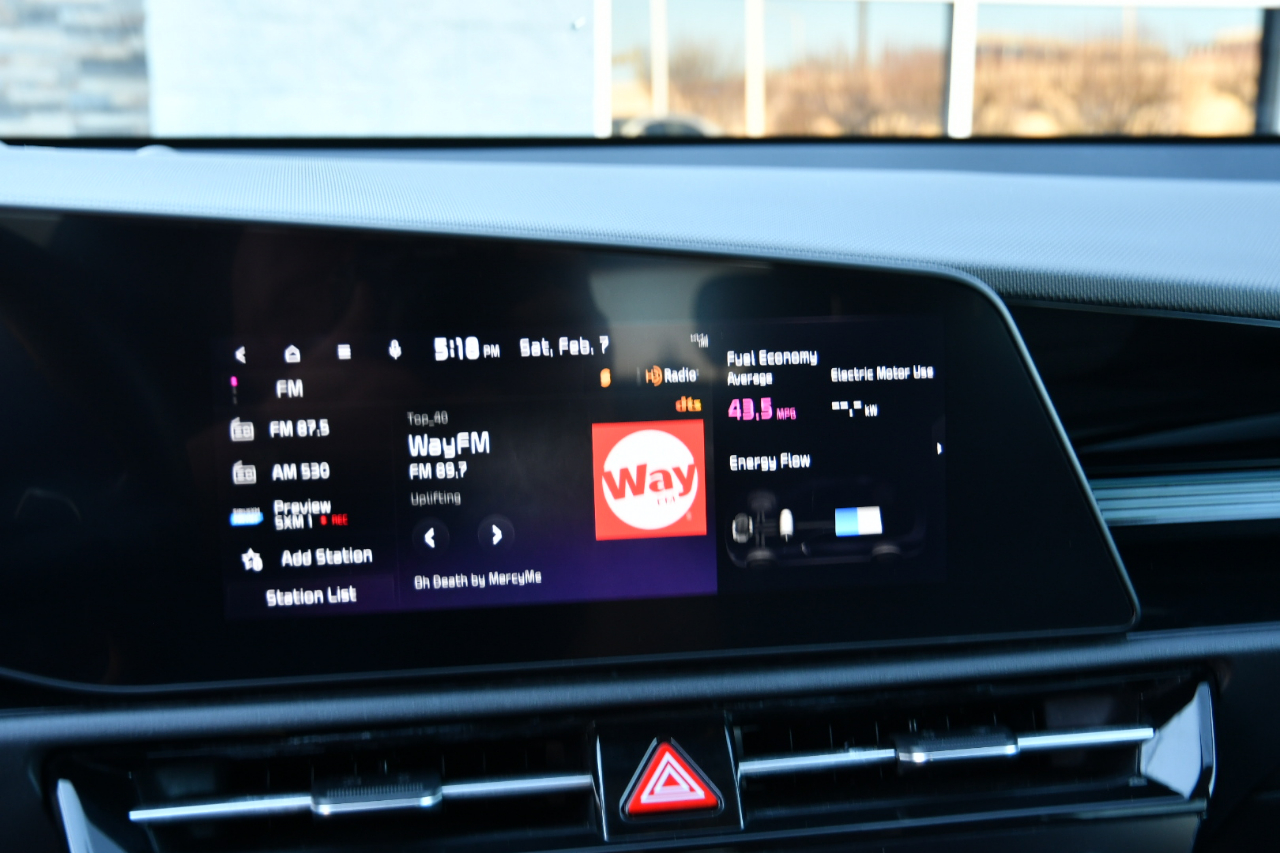 Kia Niro EX Touring FWD 2023