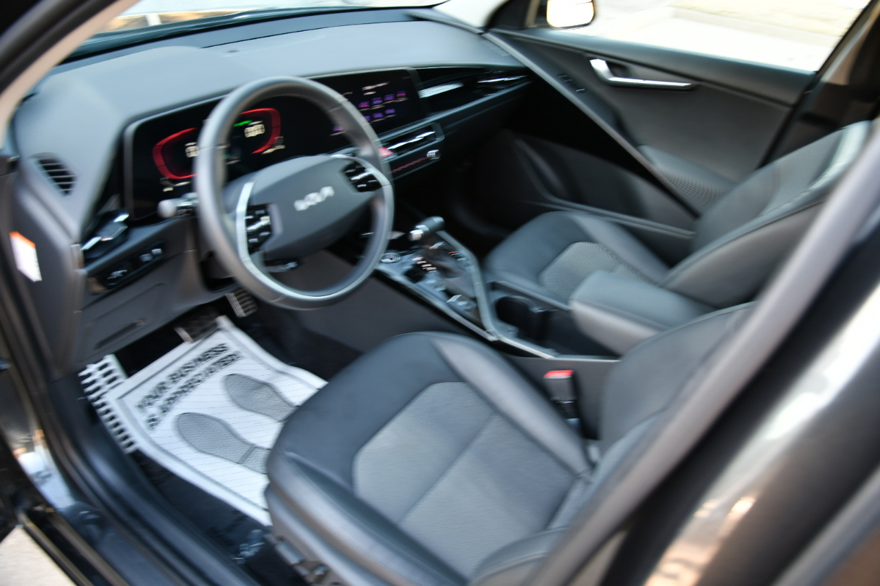 Kia Niro EX Touring FWD 2023