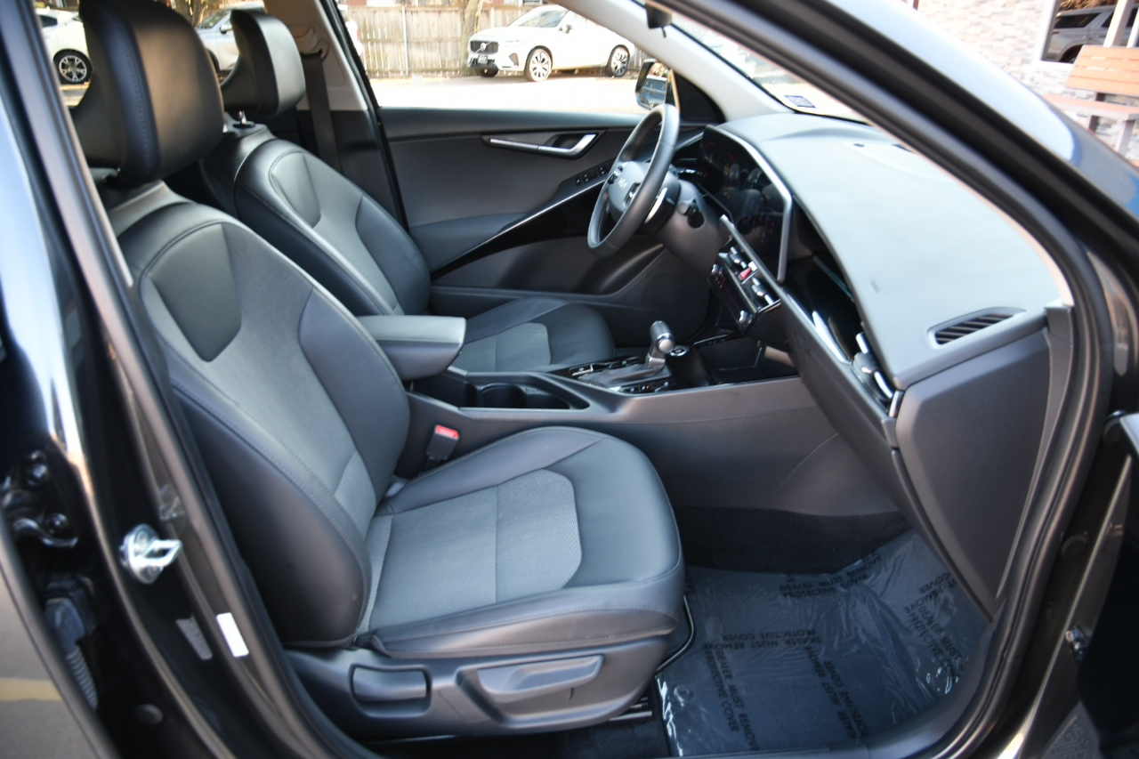 Kia Niro EX Touring FWD 2023