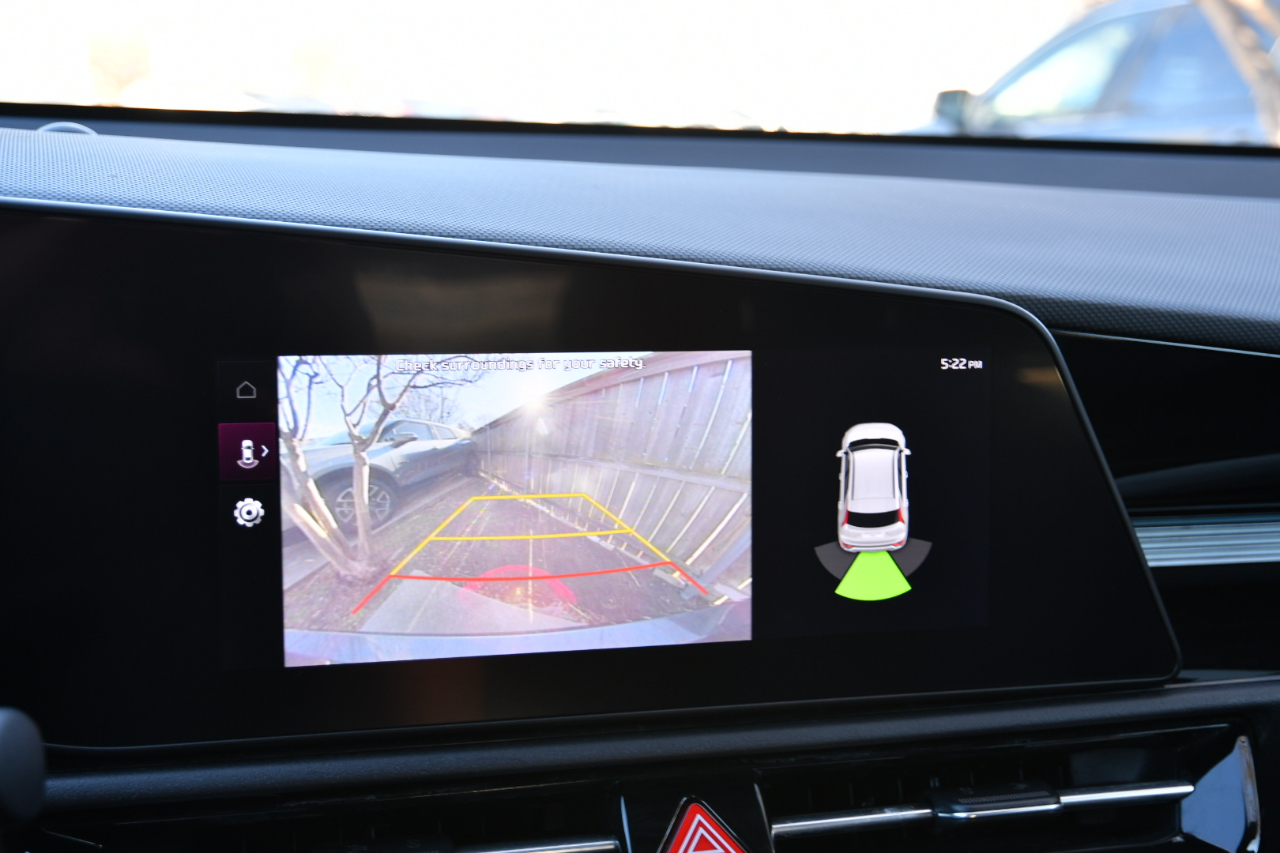 Kia Niro EX Touring FWD 2023