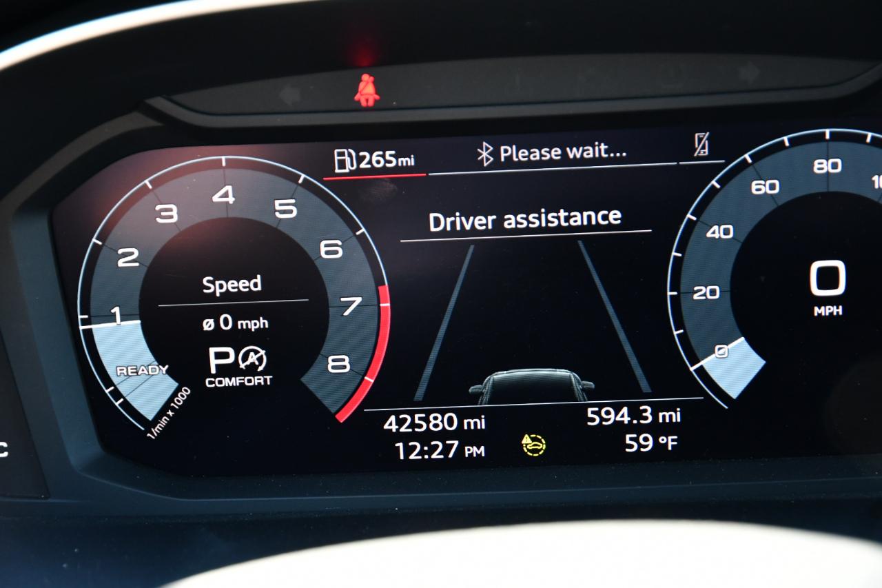 Audi Q3 S line Premium 45 TFSI quattro 2024