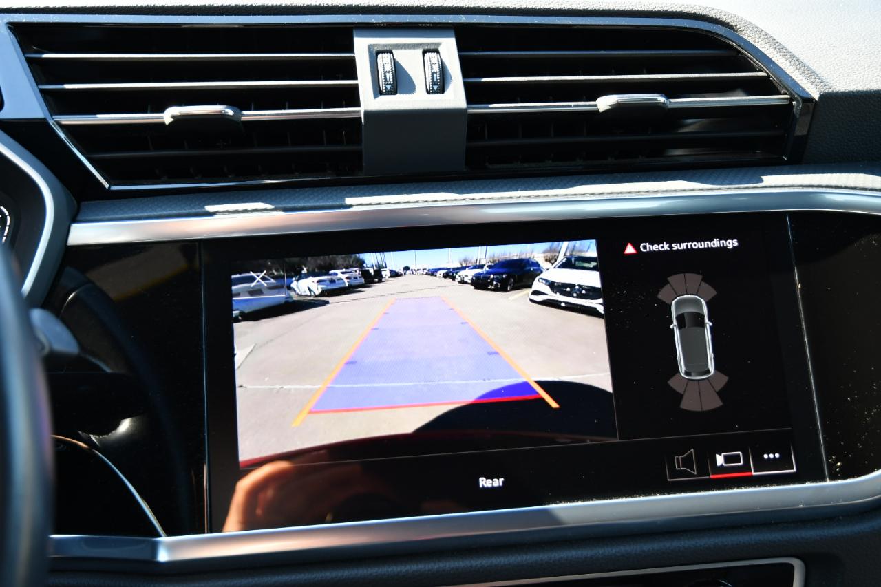 Audi Q3 S line Premium 45 TFSI quattro 2024