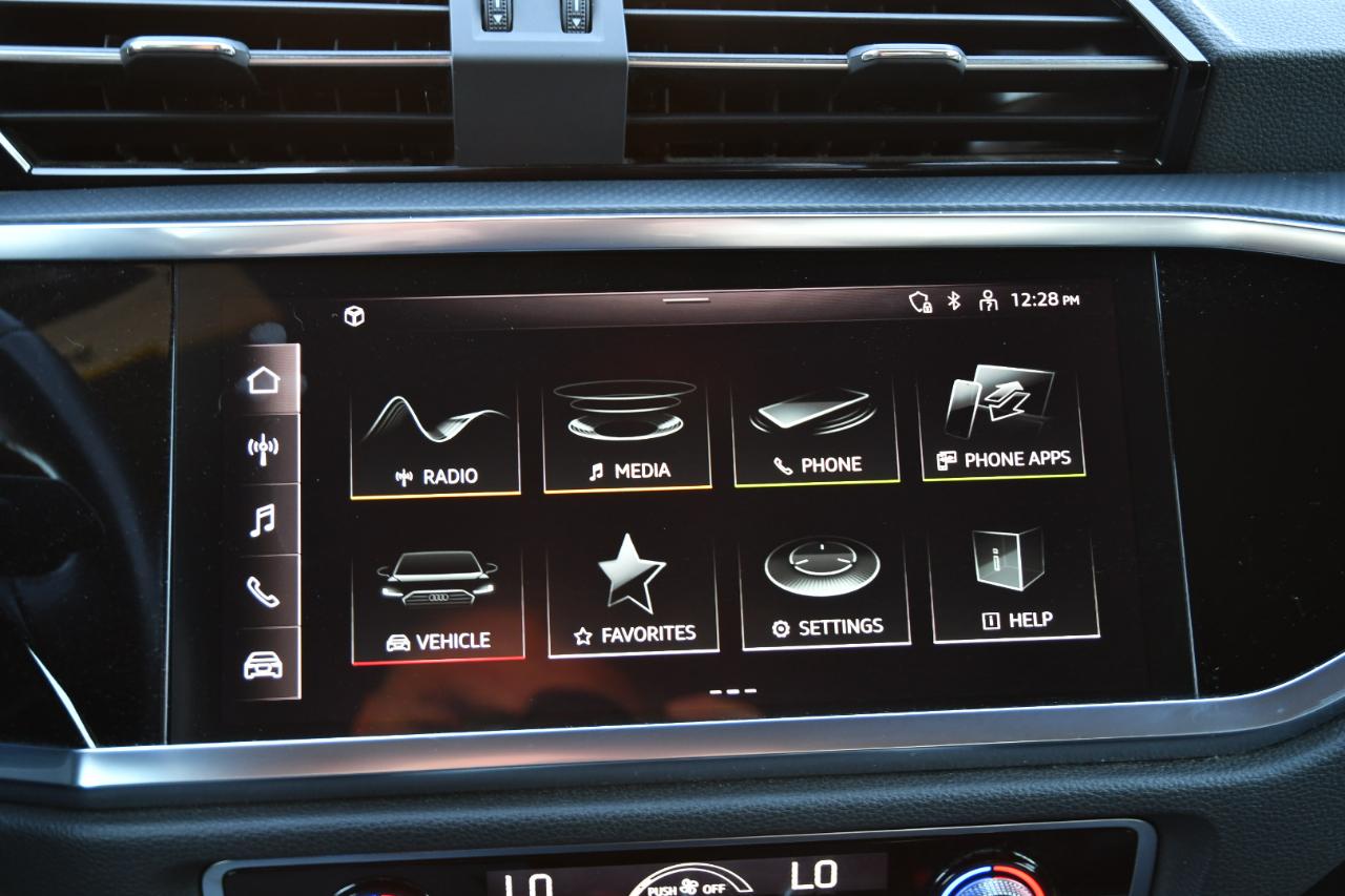 Audi Q3 S line Premium 45 TFSI quattro 2024