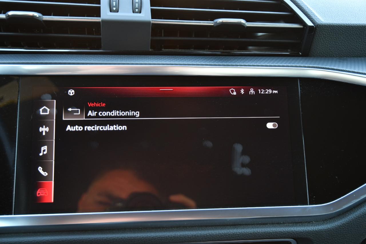 Audi Q3 S line Premium 45 TFSI quattro 2024