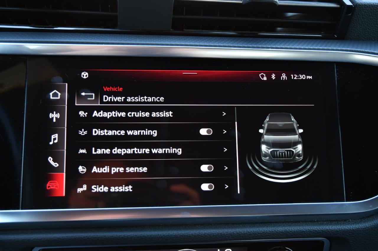 Audi Q3 S line Premium 45 TFSI quattro 2024