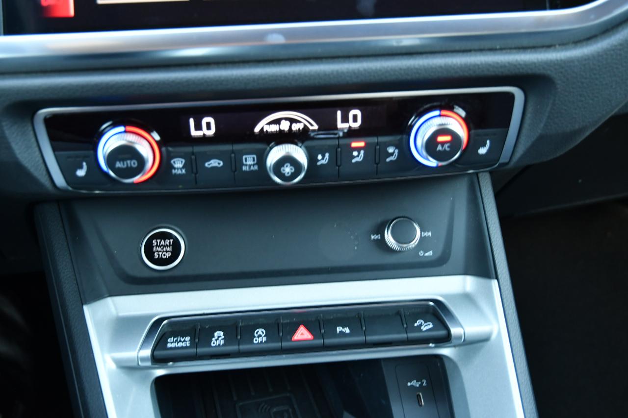 Audi Q3 S line Premium 45 TFSI quattro 2024