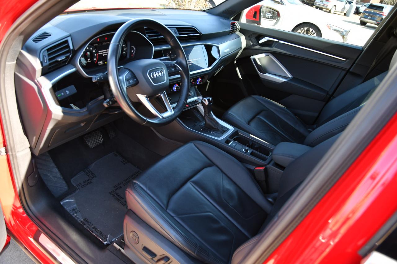 Audi Q3 S line Premium 45 TFSI quattro 2024