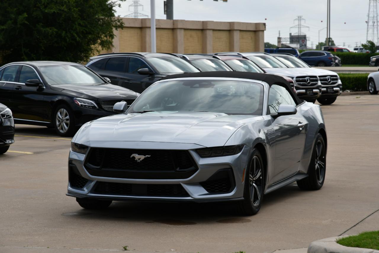 Ford Mustang EcoBoost Convertible 2025