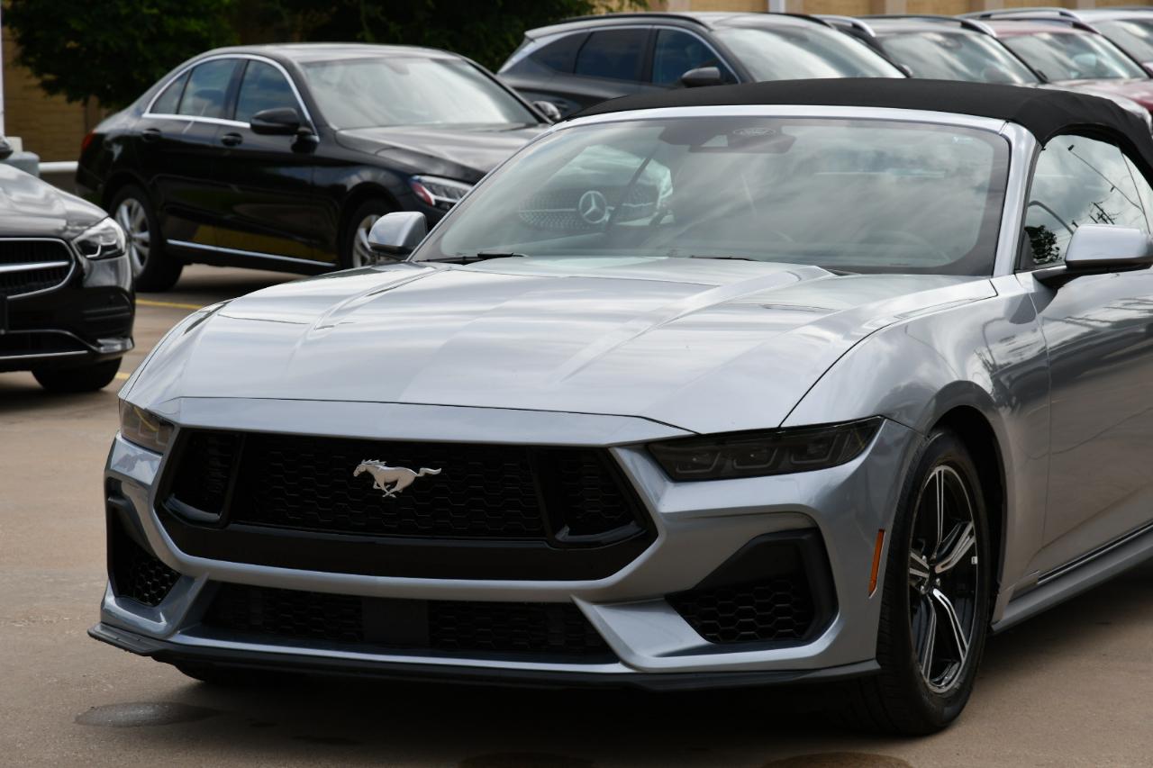 Ford Mustang EcoBoost Convertible 2025