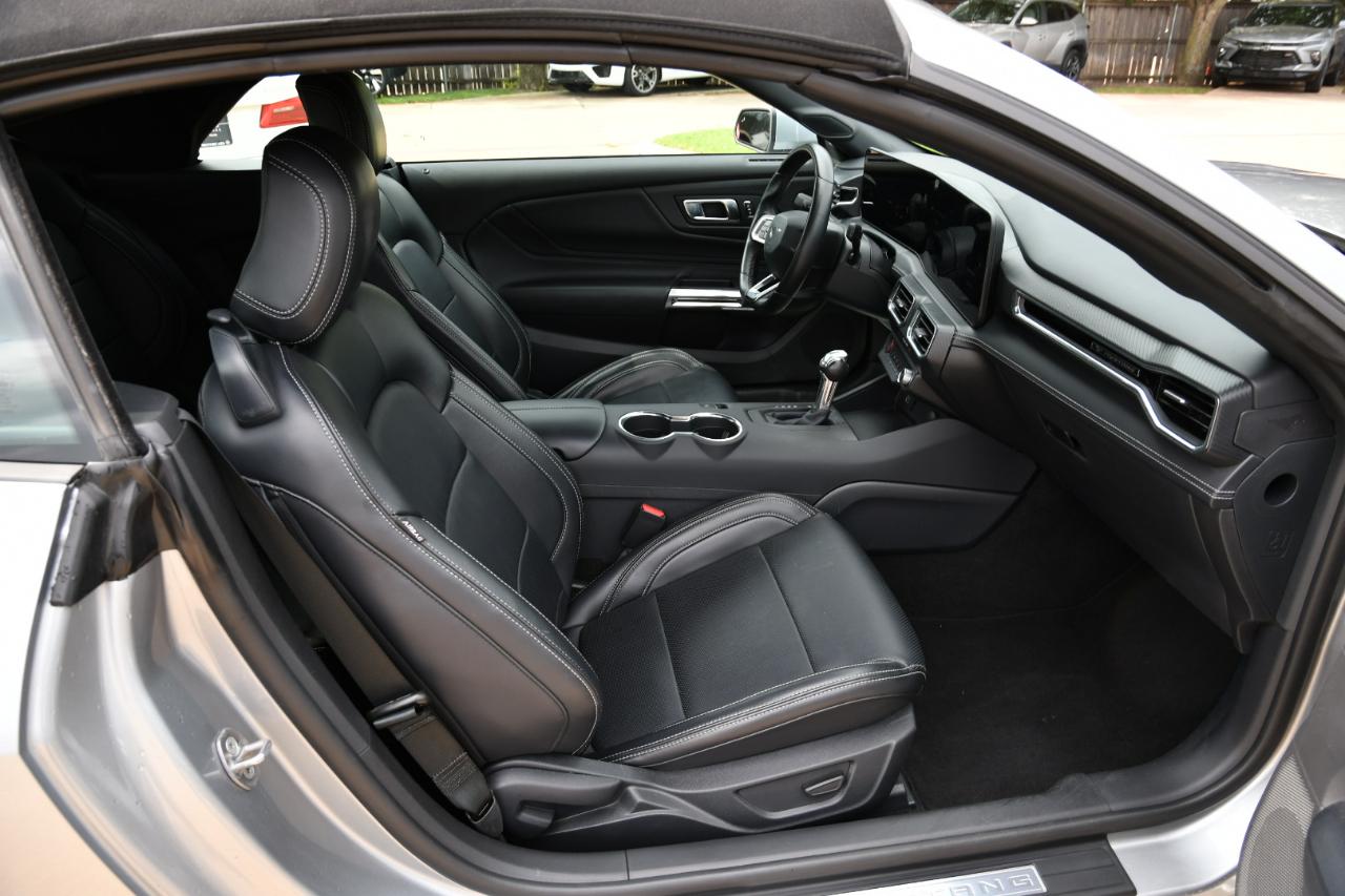 Ford Mustang EcoBoost Convertible 2025