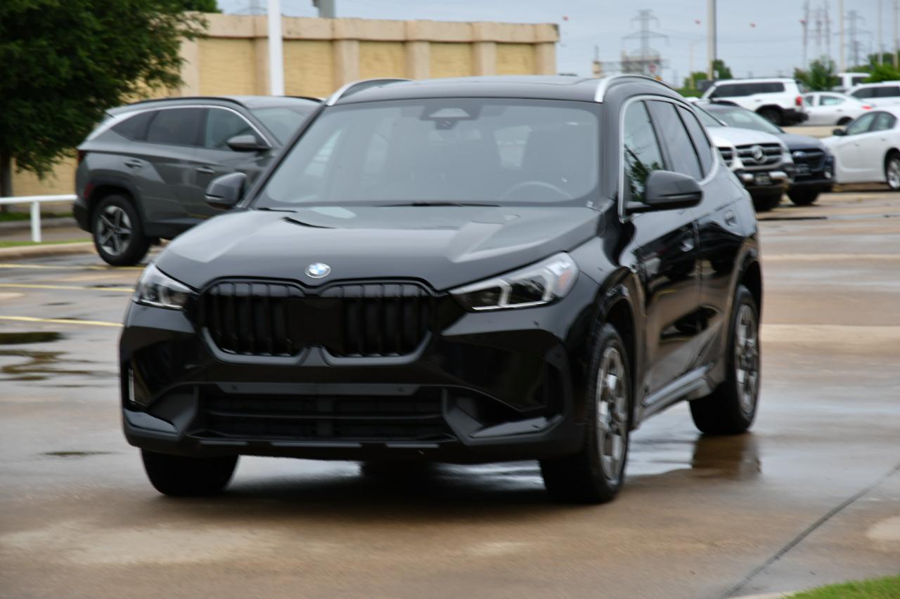 BMW X1 xDrive28i Sports Activity Vehicle 2025