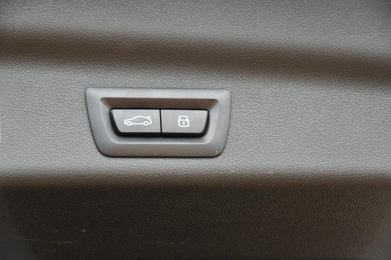 BMW X1 xDrive28i Sports Activity Vehicle 2025