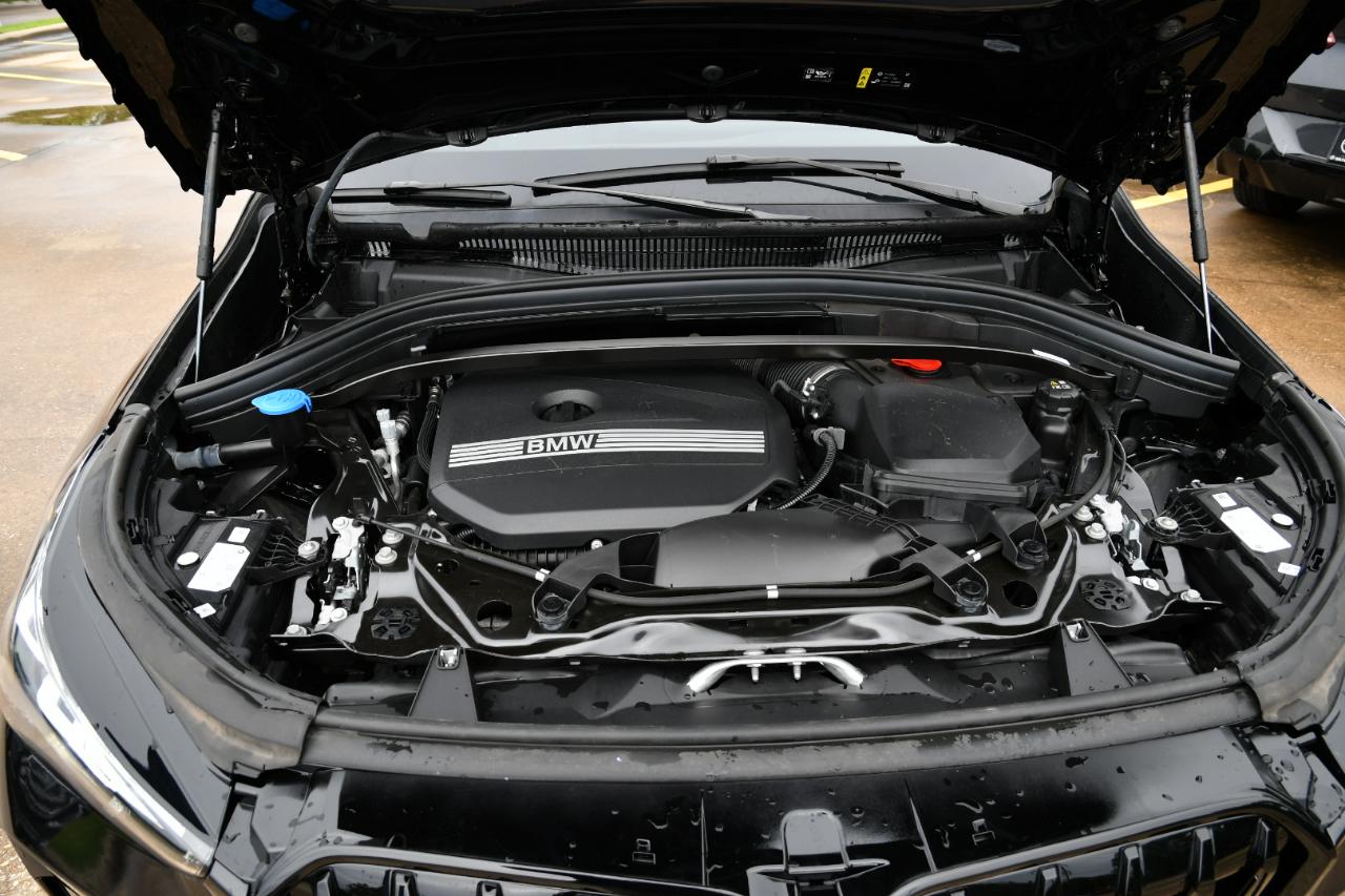 BMW X1 xDrive28i Sports Activity Vehicle 2025