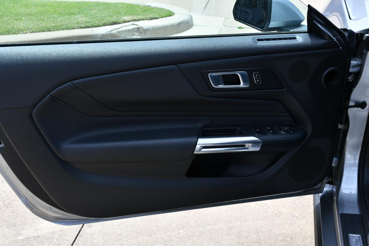 Ford Mustang EcoBoost Convertible 2025