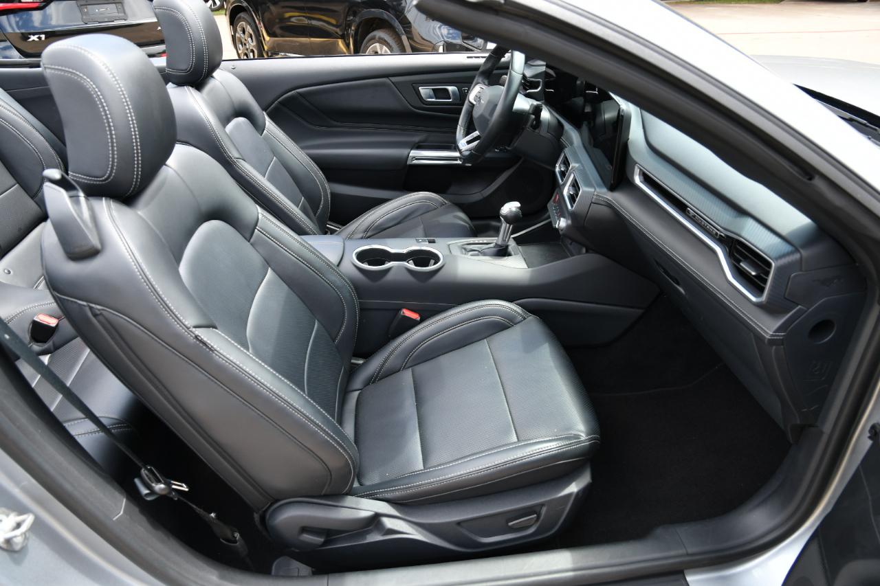 Ford Mustang EcoBoost Convertible 2025