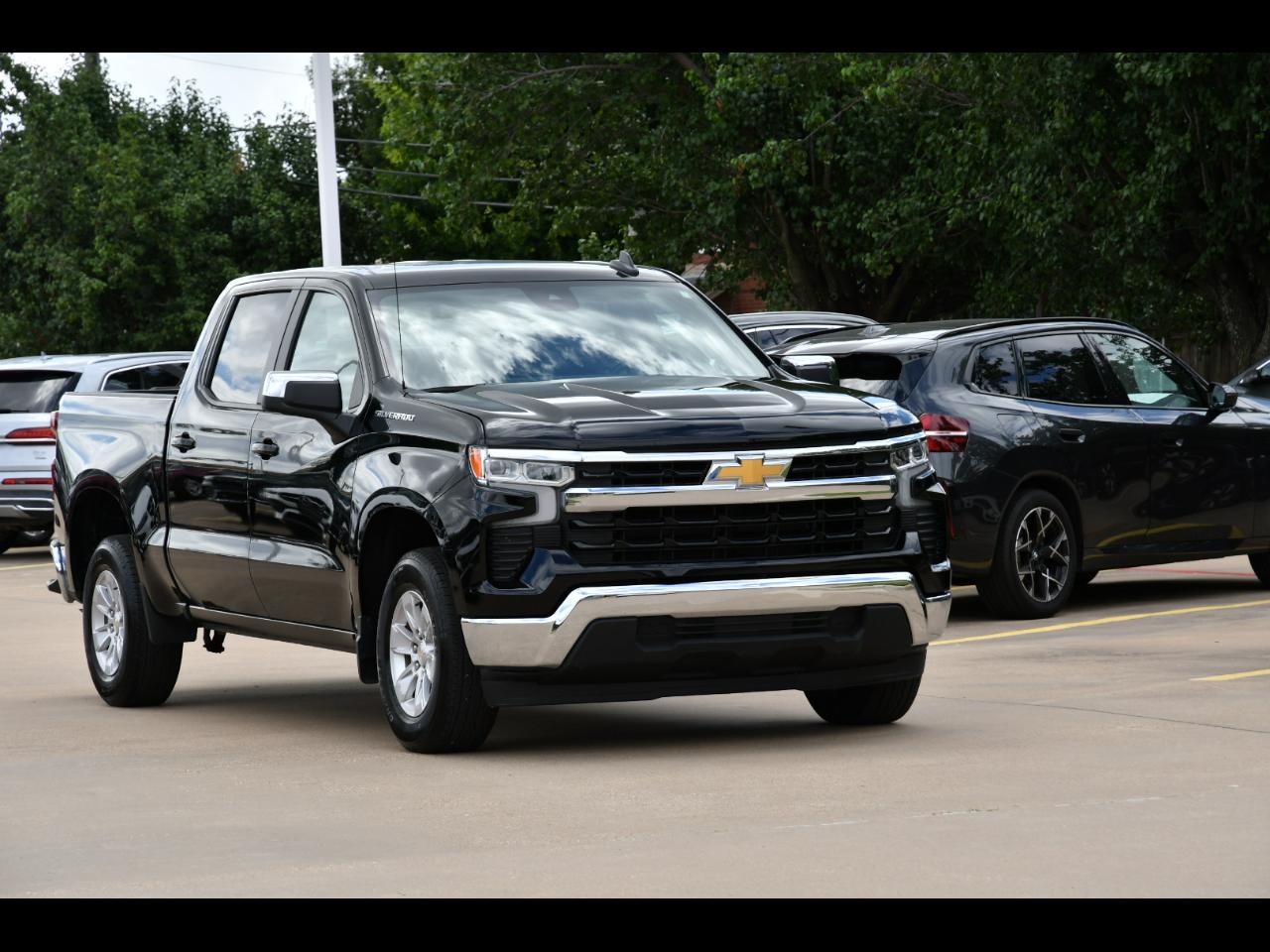 Chevrolet Silverado 1500 2WD Crew Cab 147" LT 2026