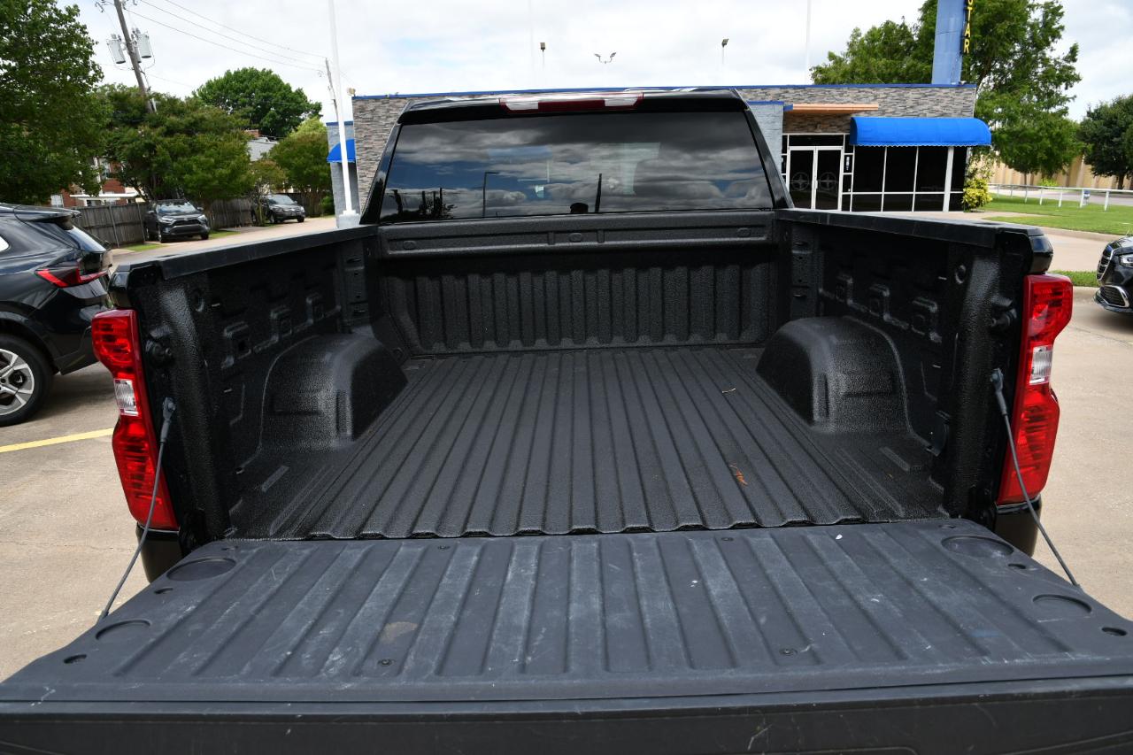 Chevrolet Silverado 1500 2WD Crew Cab 147" LT 2026