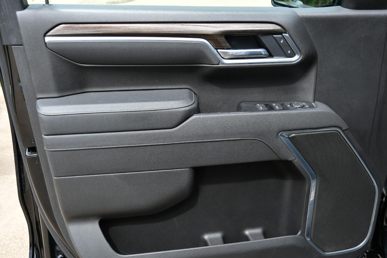 Chevrolet Silverado 1500 2WD Crew Cab 147" LT 2026