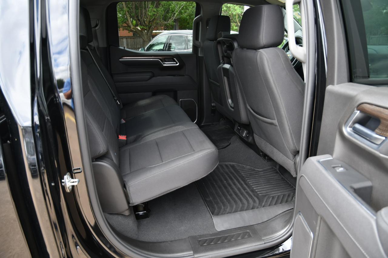 Chevrolet Silverado 1500 2WD Crew Cab 147" LT 2026
