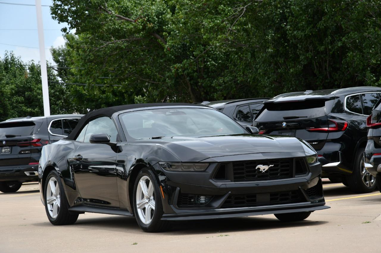 Ford Mustang EcoBoost Convertible 2026