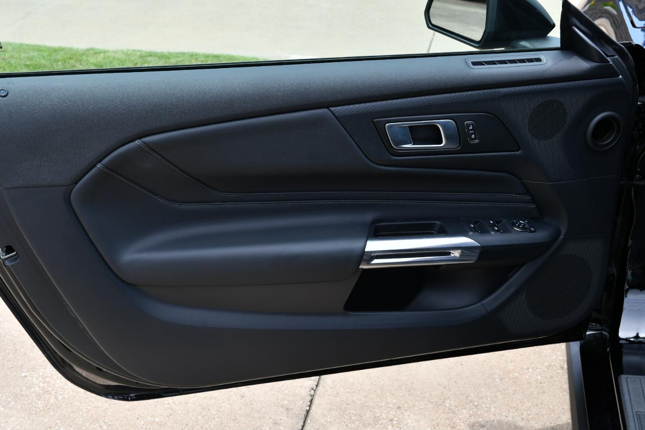 Ford Mustang EcoBoost Convertible 2026
