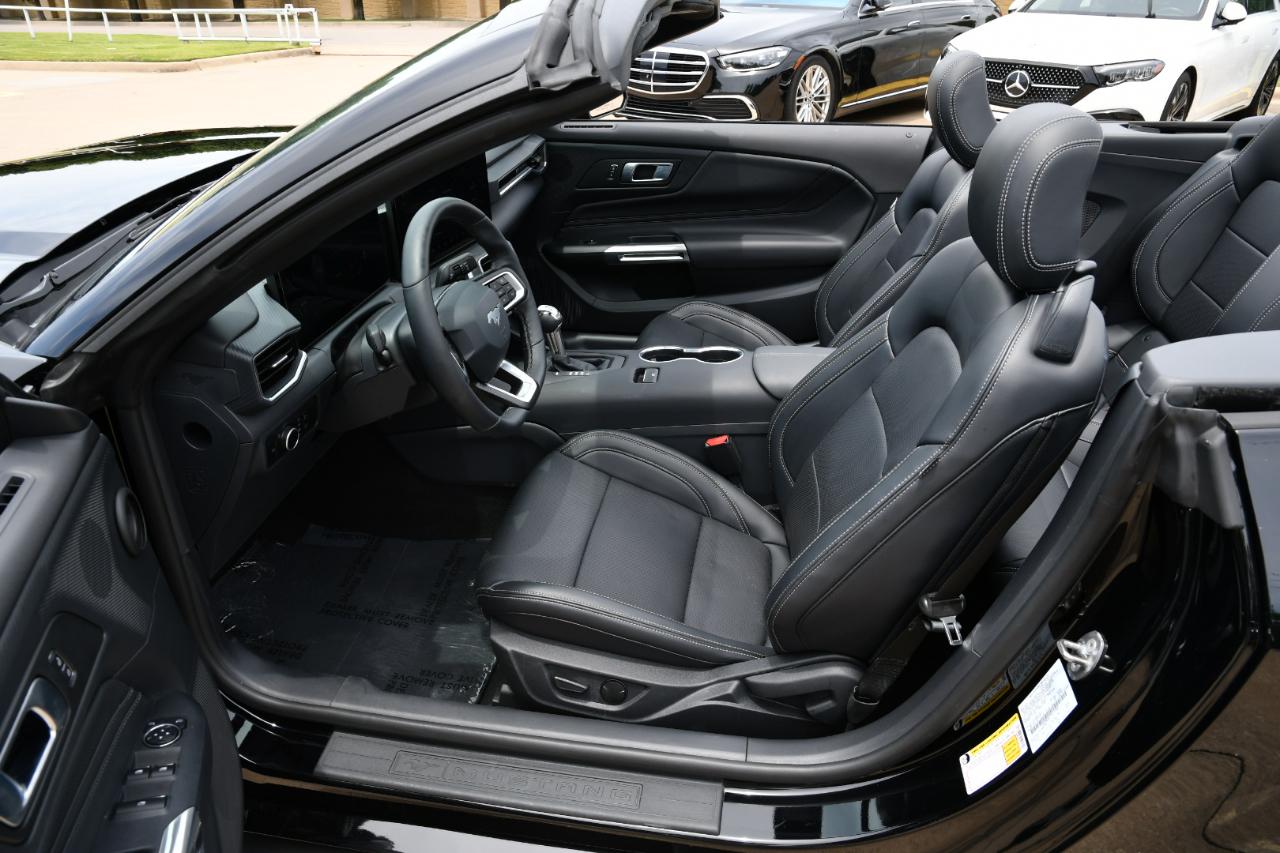 Ford Mustang EcoBoost Convertible 2026