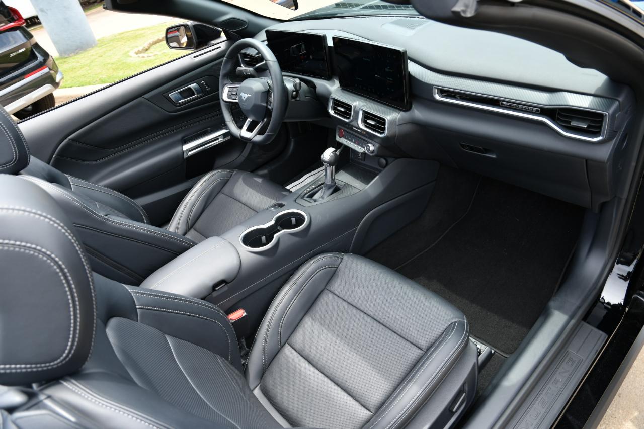 Ford Mustang EcoBoost Convertible 2026