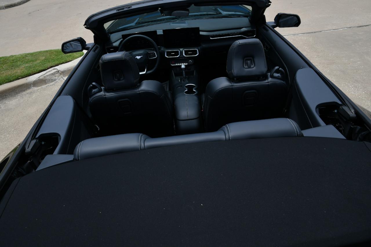 Ford Mustang EcoBoost Convertible 2026