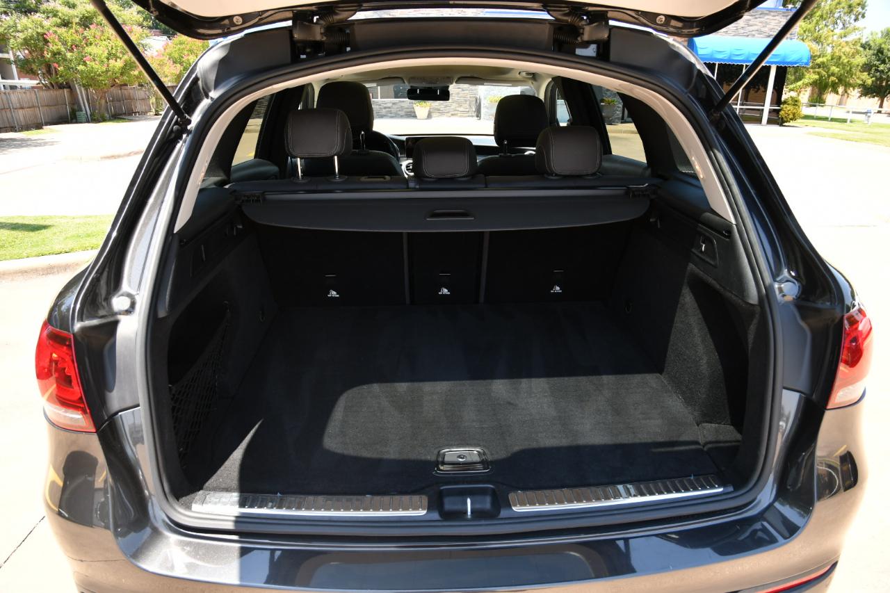 Mercedes-Benz GLC GLC 300 SUV 2022