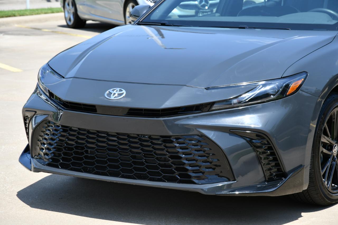 Toyota Camry Nightshade (Natl) 2026