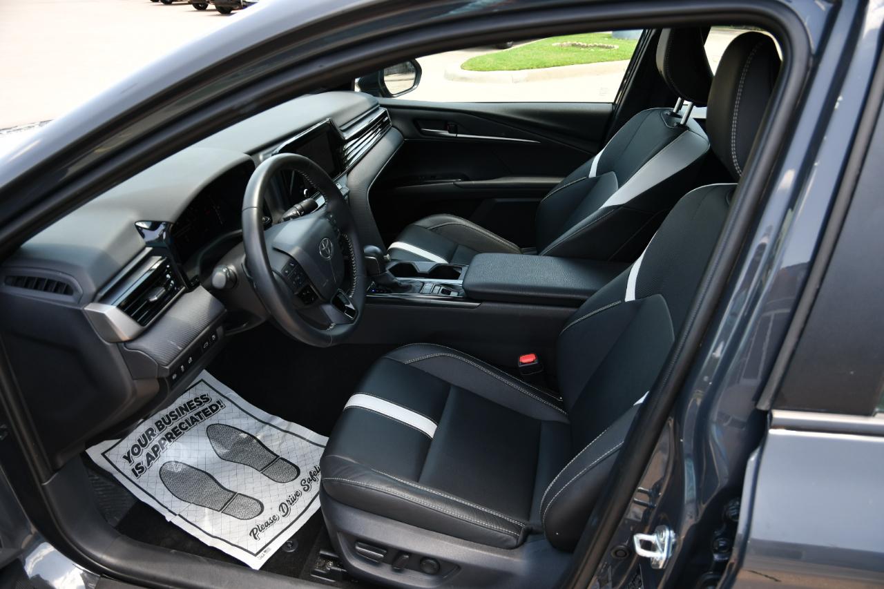 Toyota Camry Nightshade (Natl) 2026