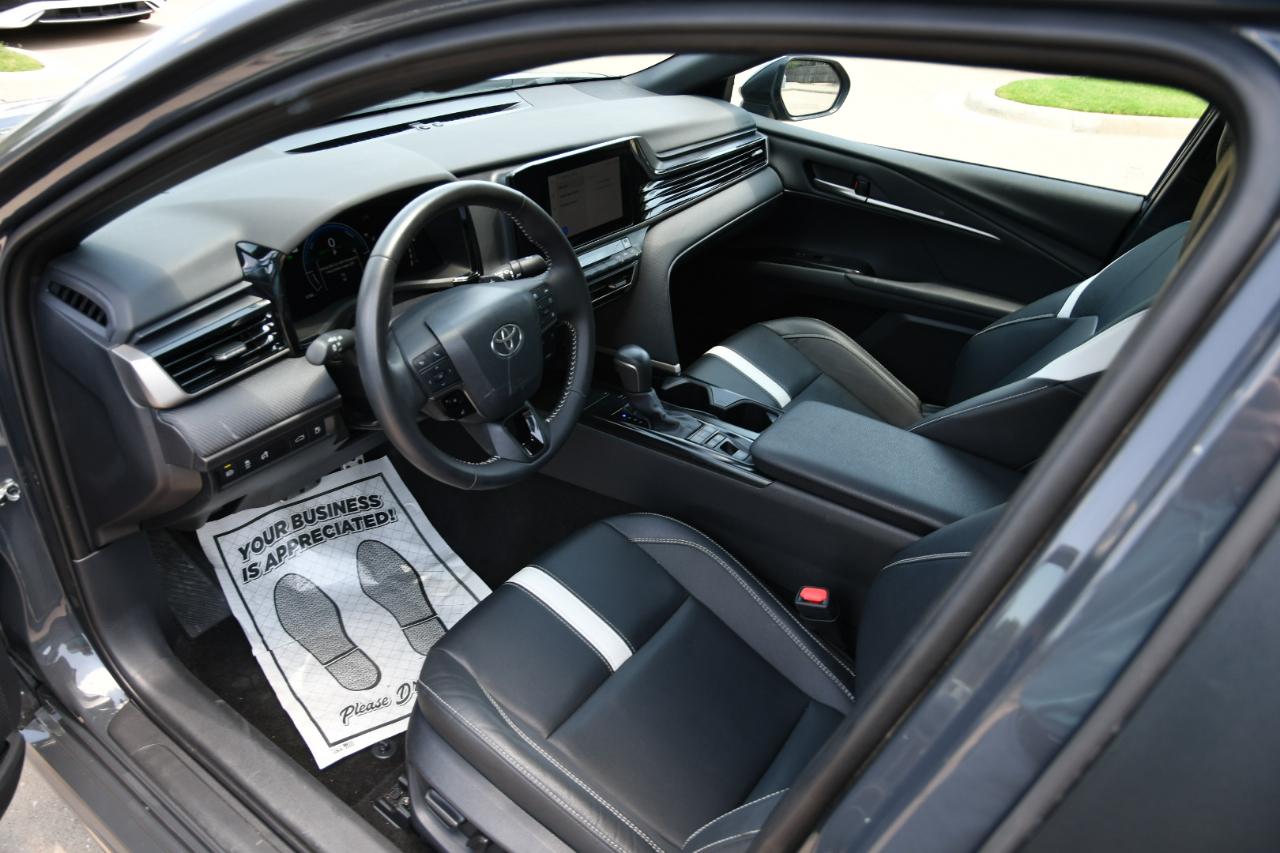 Toyota Camry Nightshade (Natl) 2026