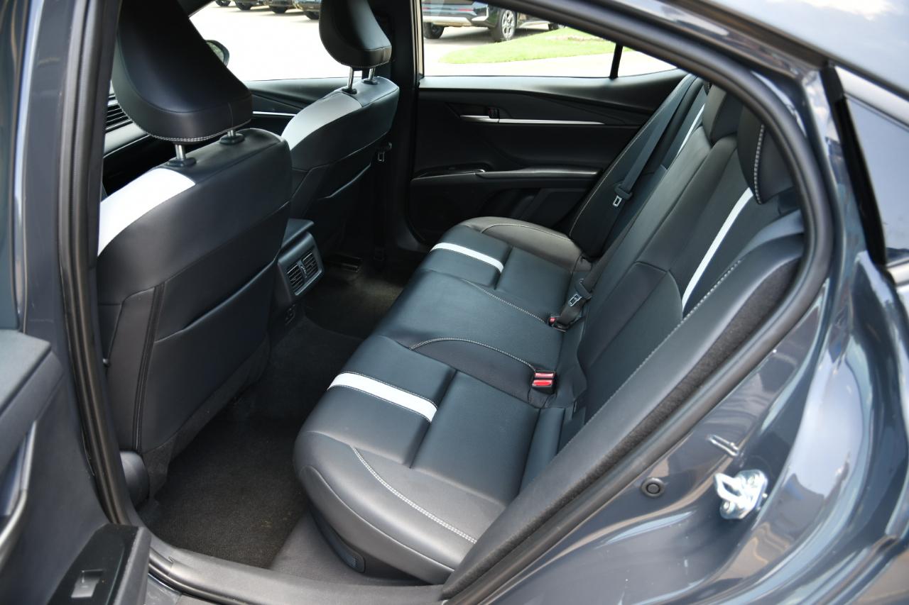 Toyota Camry Nightshade (Natl) 2026