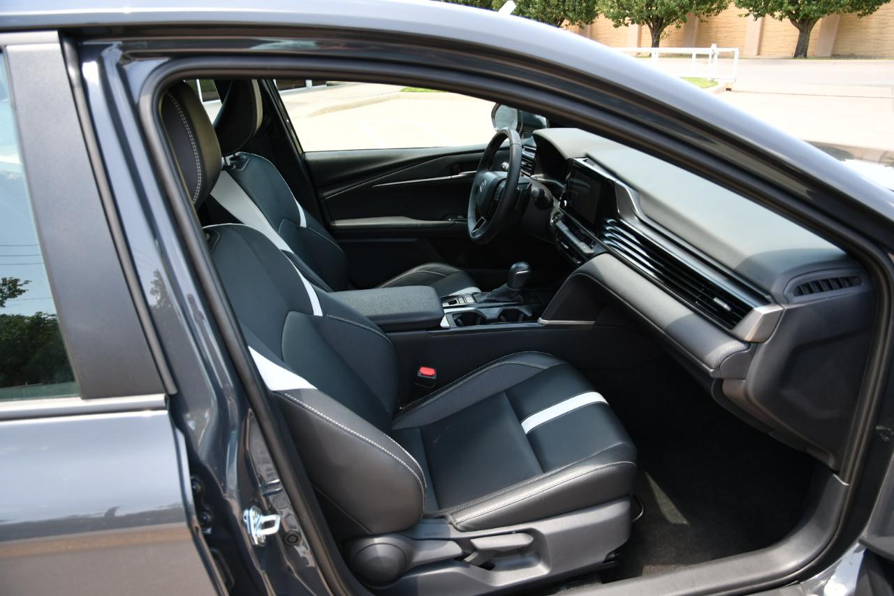 Toyota Camry Nightshade (Natl) 2026