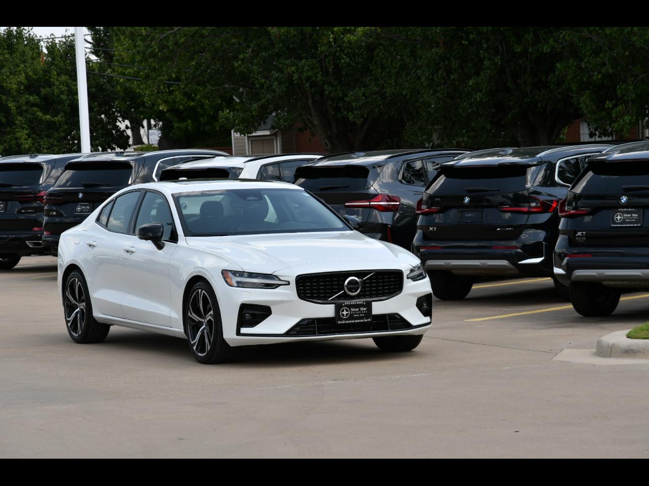 Volvo S60 B5 FWD Plus Dark Theme 2024