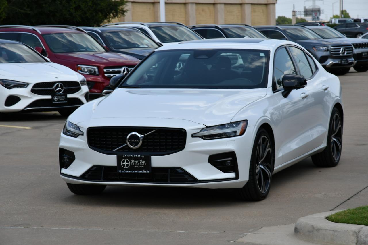 Volvo S60 B5 FWD Plus Dark Theme 2024
