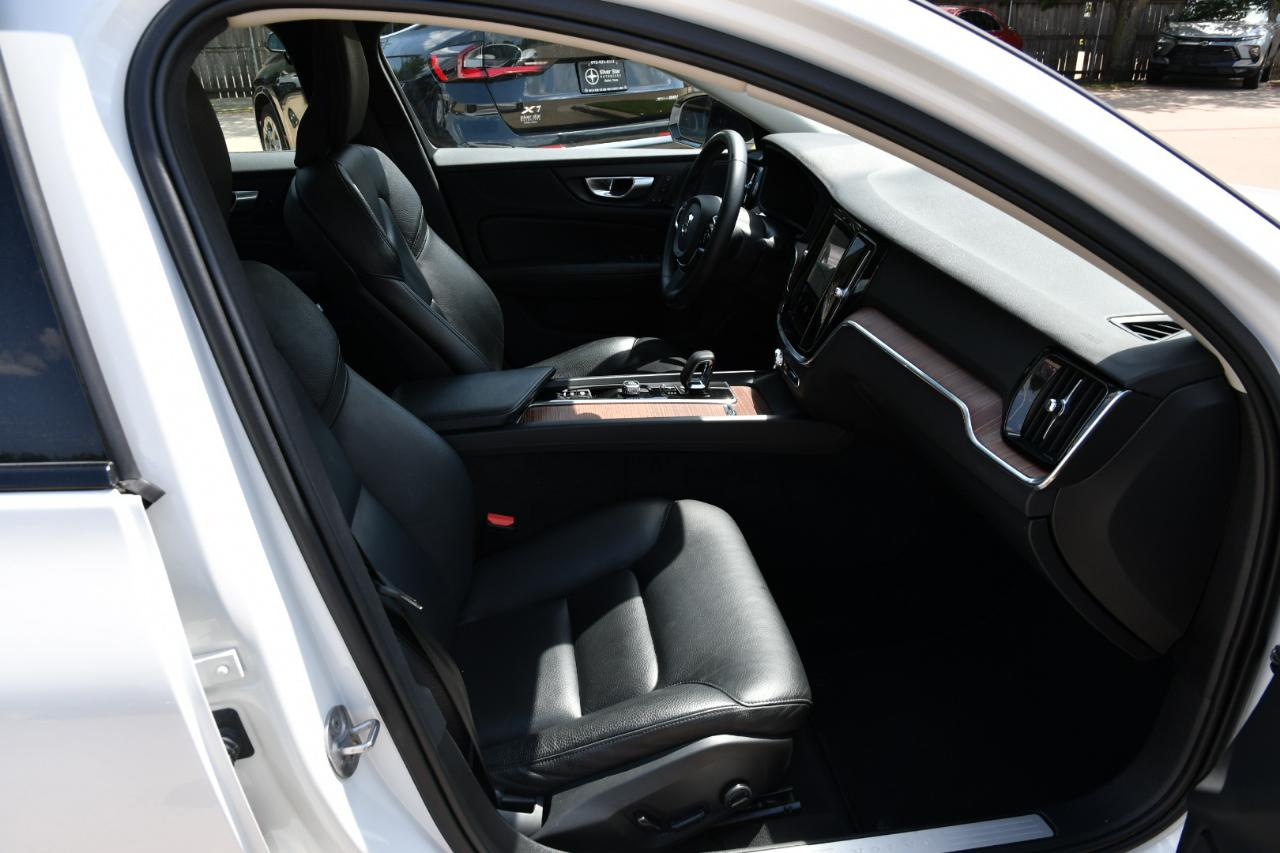 Volvo S60 B5 FWD Plus Dark Theme 2024