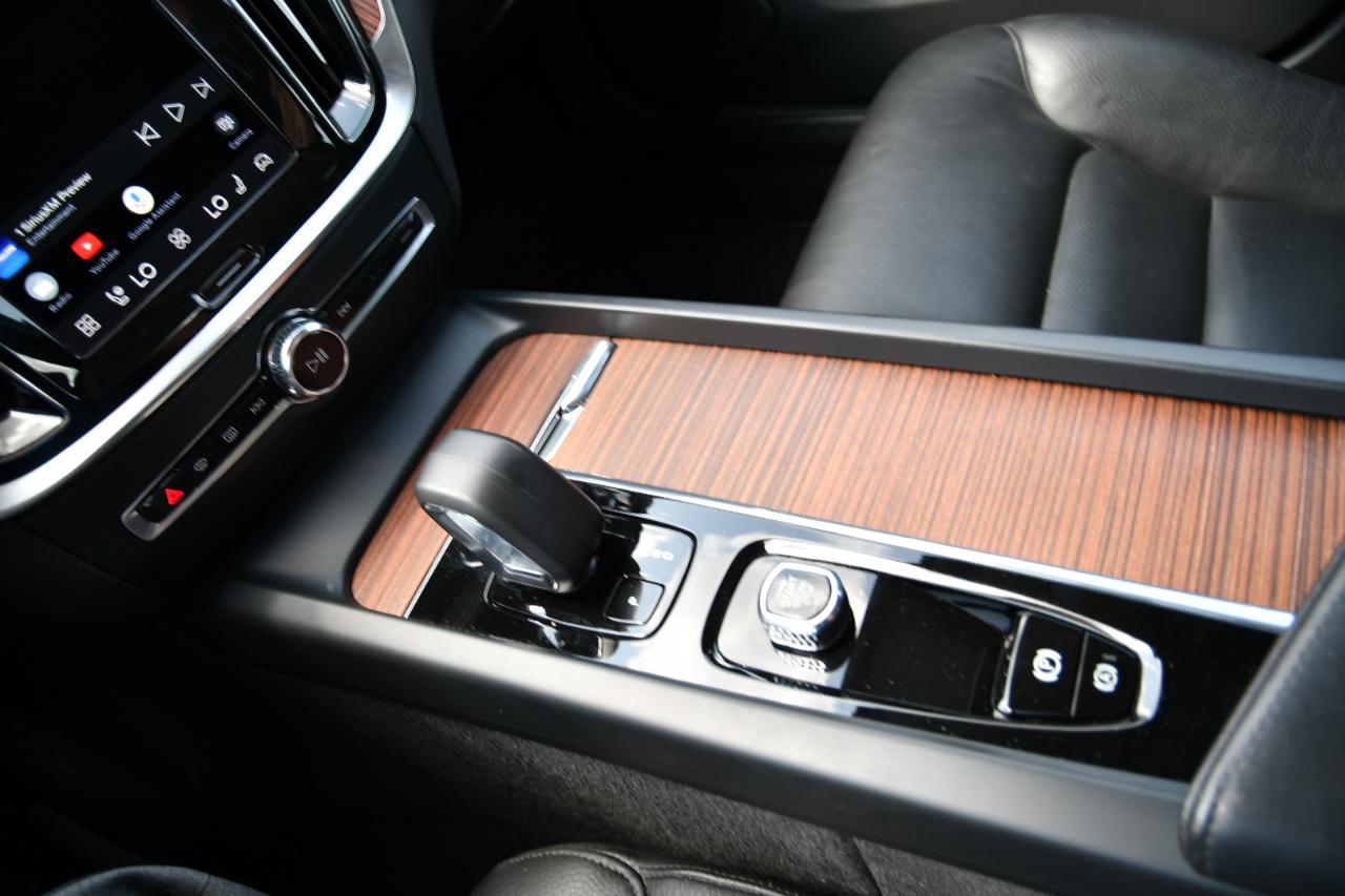Volvo S60 B5 FWD Plus Dark Theme 2024
