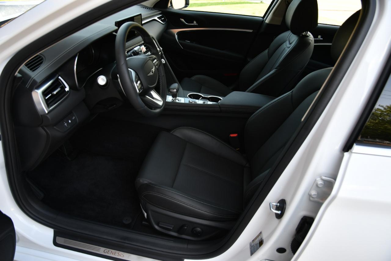 Genesis G70 2.5T RWD 2026
